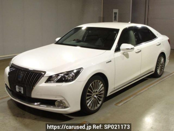 Used 2013 AT toyota crown-majesta GWS214 Image[0]