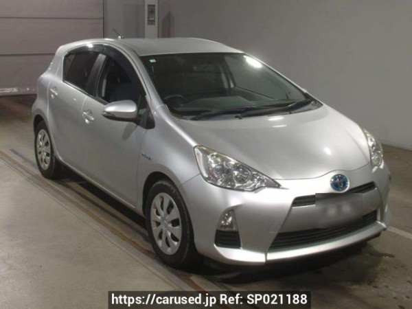 Used 2012 AT toyota aqua NHP10 Image[2]