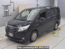 Toyota Noah ZWR80G
