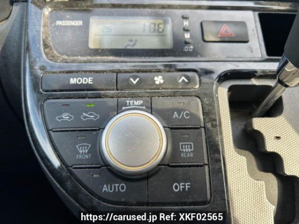 Used 2005 AT toyota wish ZNE10G Image[24]