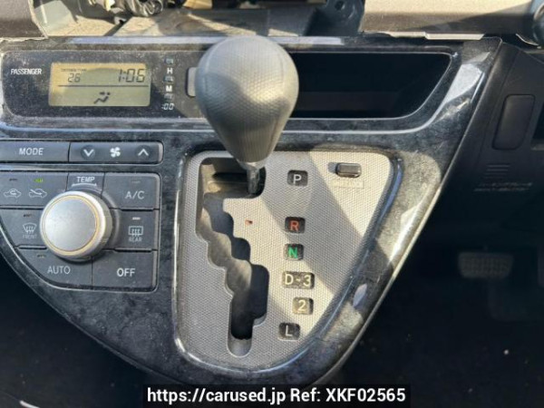 Used 2005 AT toyota wish ZNE10G Image[25]