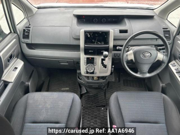 Used 2008 AT toyota voxy ZRR70W Image[19]