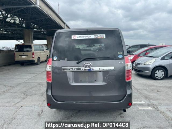 Used 2009 AT toyota noah ZRR70G Image[5]