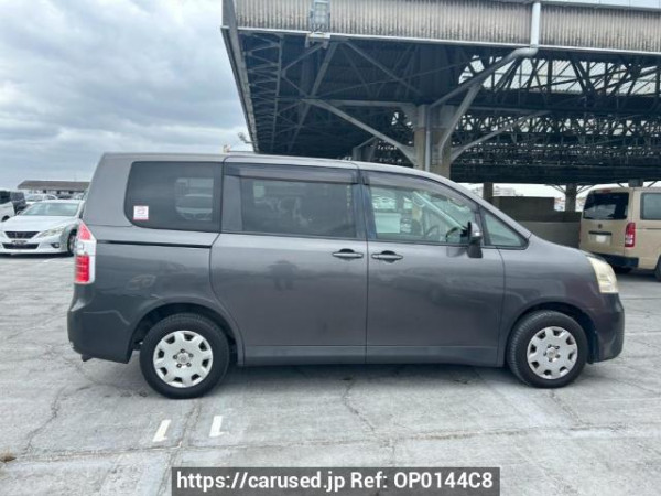 Used 2009 AT toyota noah ZRR70G Image[7]