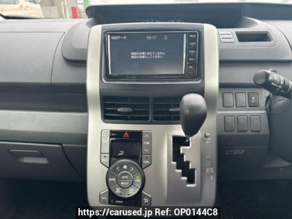 Used 2009 AT toyota noah ZRR70G Image[24]