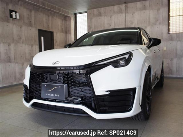 Used 2025 MT lexus lbx GAYA16 Image[0]