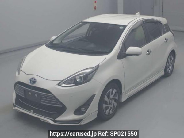 Used 2020 AT toyota aqua NHP10 Image[0]