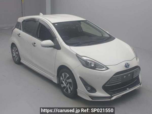 Used 2020 AT toyota aqua NHP10 Image[2]