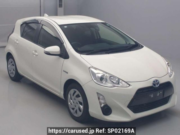 Used 2016 AT toyota aqua NHP10 Image[2]