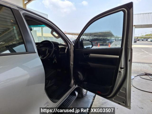 Used 2018 AT toyota hilux-revo GUN135R-DTTSHT Image[13]