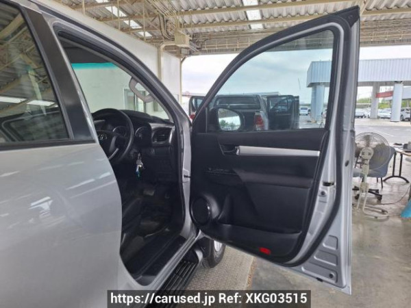 Used 2018 AT toyota hilux-revo GUN135R-DTTSHT Image[8]