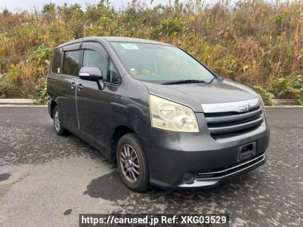 Used 2007 AT toyota noah ZRR70G Image[0]