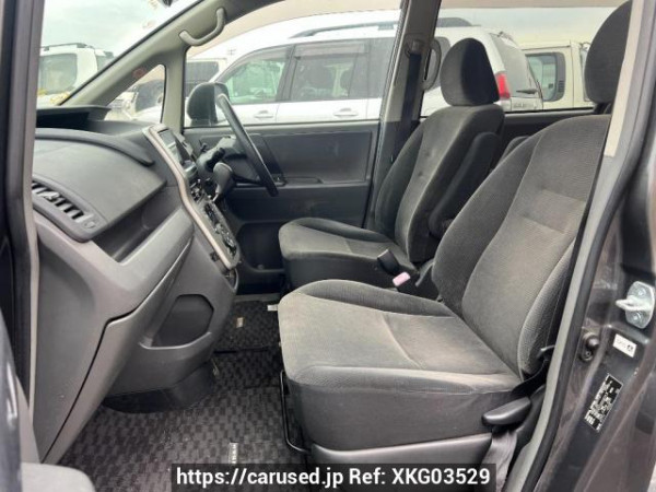 Used 2007 AT toyota noah ZRR70G Image[9]