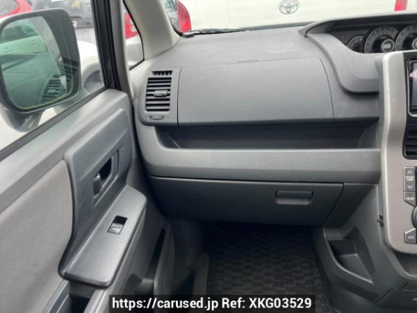 Used 2007 AT toyota noah ZRR70G Image[15]