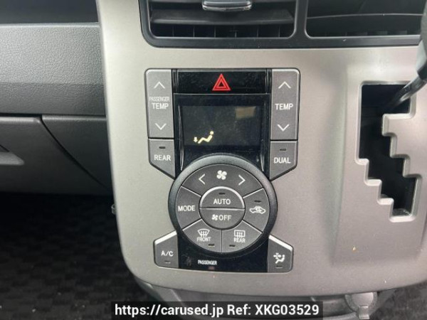 Used 2007 AT toyota noah ZRR70G Image[21]