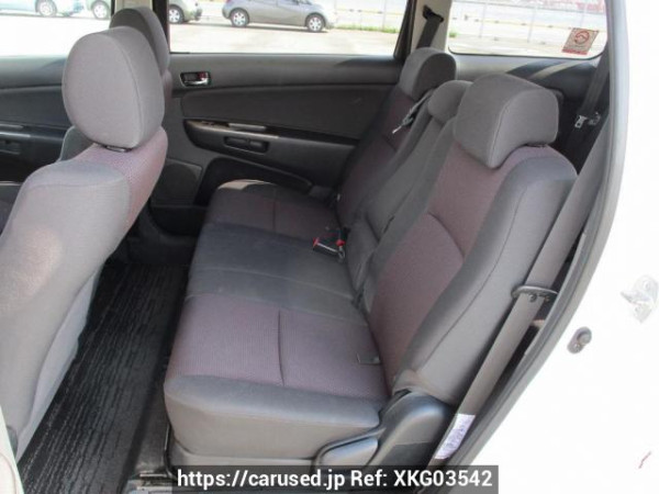 Used 2004 AT toyota wish ZNE10G Image[16]