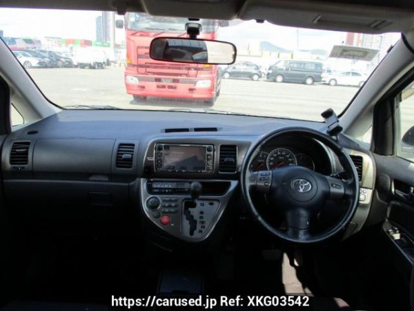 Used 2004 AT toyota wish ZNE10G Image[18]