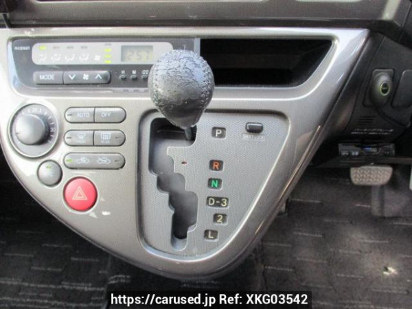 Used 2004 AT toyota wish ZNE10G Image[26]