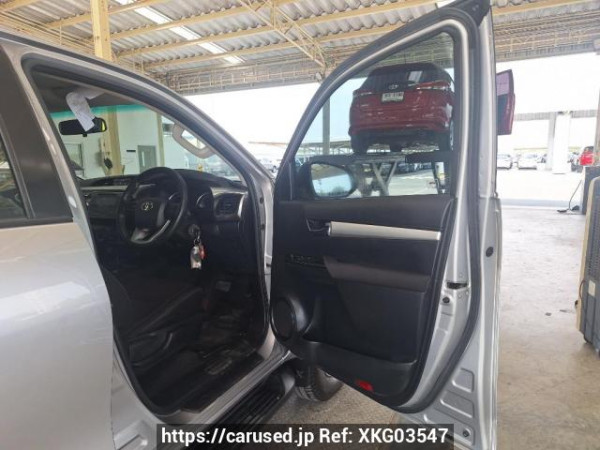 Used 2018 AT toyota hilux-revo GUN135R-DTTSHT Image[15]