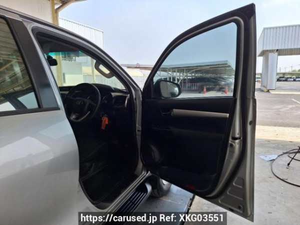 Used 2018 AT toyota hilux-revo GUN135R-DTTSHT Image[15]
