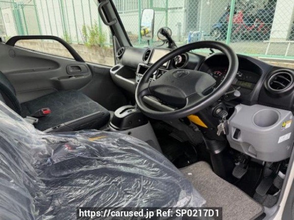 Used 2018 AT toyota camroad KDY231ｶｲ Image[2]