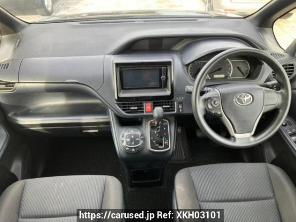 Used 2014 AT toyota noah ZRR80G Image[19]