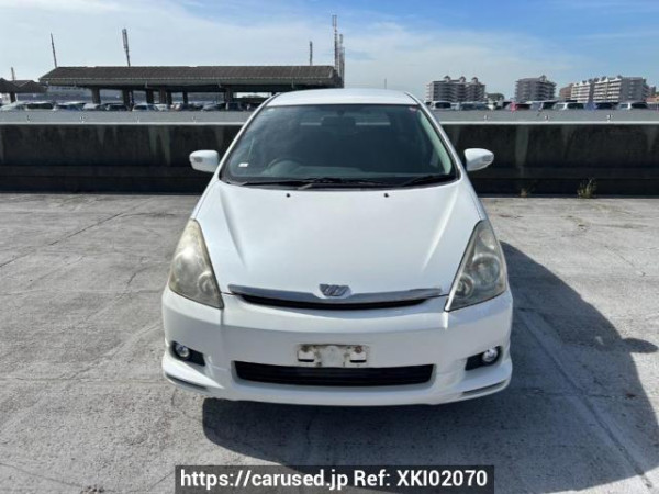 Used 2004 AT toyota wish ZNE14G Image[1]