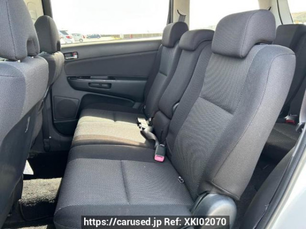 Used 2004 AT toyota wish ZNE14G Image[15]