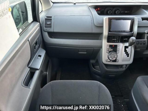 Used 2008 AT toyota voxy ZRR75G Image[20]