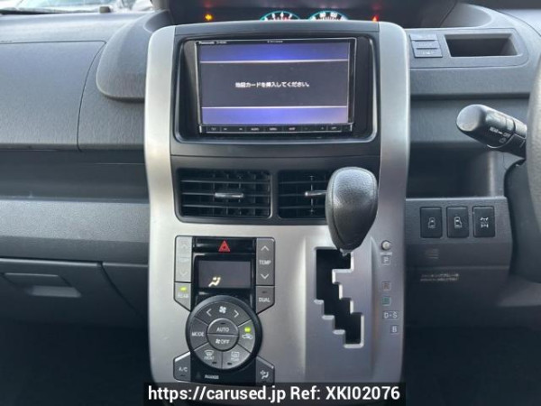 Used 2008 AT toyota voxy ZRR75G Image[24]