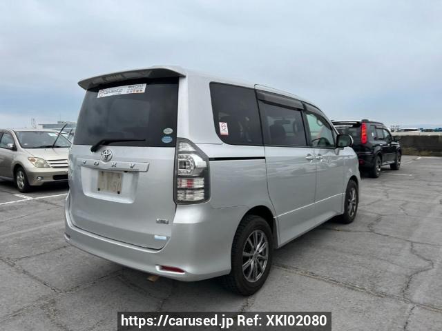 Buy Used 2010 Toyota Voxy ZRR75W (XKI02080) - Carused.jp