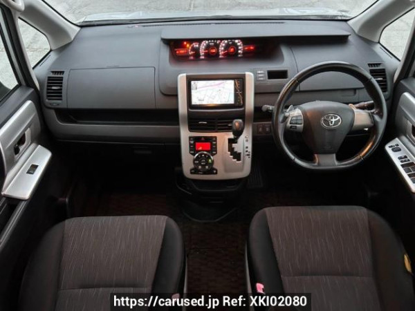 Used 2010 AT toyota voxy ZRR75W Image[21]