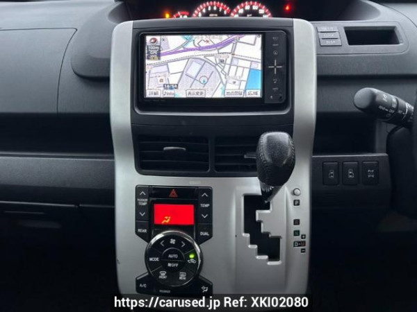 Used 2010 AT toyota voxy ZRR75W Image[24]