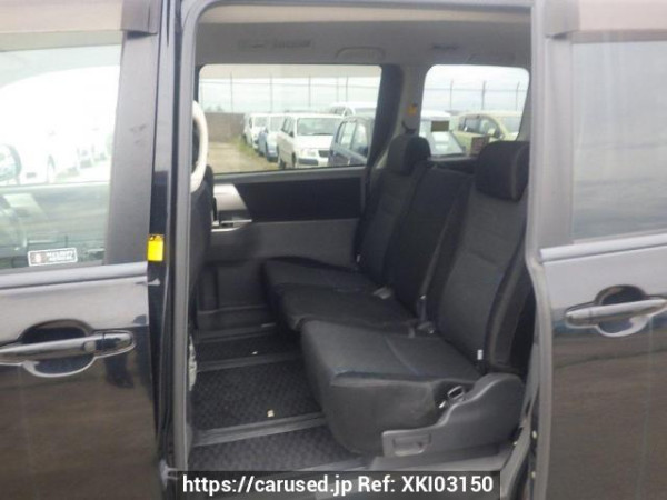 Used 2008 AT toyota voxy ZRR70W Image[14]