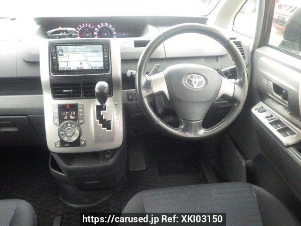 Used 2008 AT toyota voxy ZRR70W Image[18]