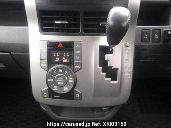 Used 2008 AT toyota voxy ZRR70W Image[22]