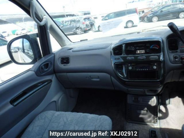 Used 2004 AT mitsubishi delica-spacegear PD6W Image[17]