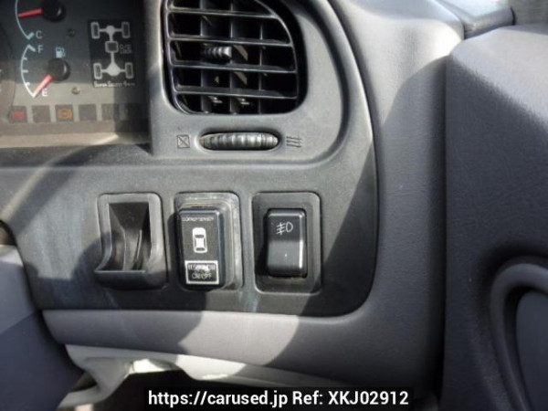 Used 2004 AT mitsubishi delica-spacegear PD6W Image[24]