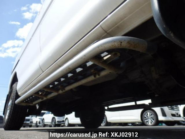 Used 2004 AT mitsubishi delica-spacegear PD6W Image[36]