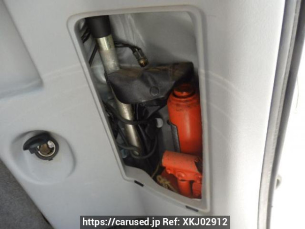 Used 2004 AT mitsubishi delica-spacegear PD6W Image[40]