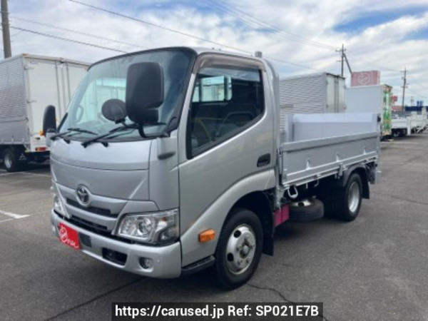 Used 2019 MT toyota dyna-truck XZC605 Image[1]