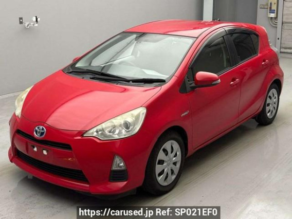 Used 2012 AT toyota aqua NHP10 Image[0]