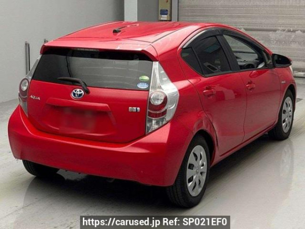 Used 2012 AT toyota aqua NHP10 Image[1]