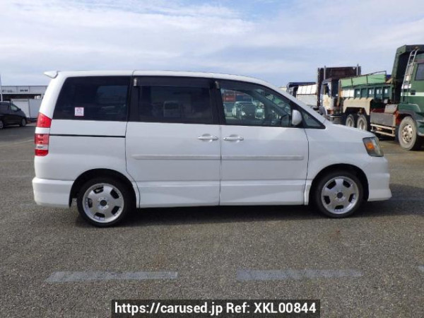 Used 2002 AT toyota noah AZR60G Image[7]