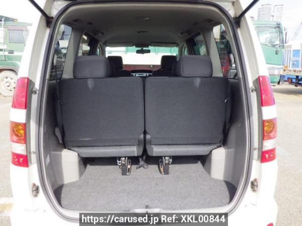Used 2002 AT toyota noah AZR60G Image[8]