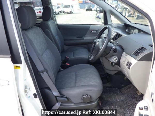 Used 2002 AT toyota noah AZR60G Image[13]