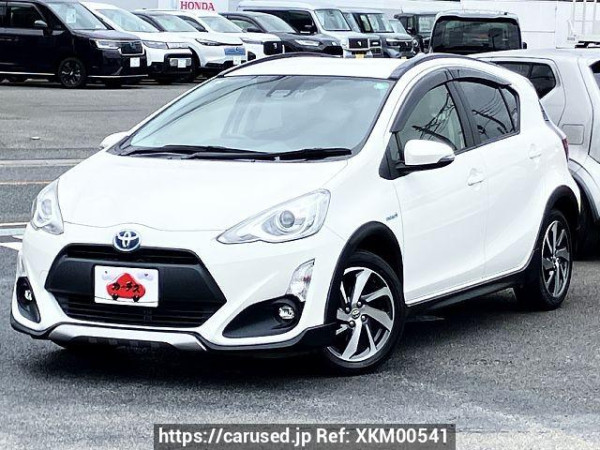 Used 2016 AT toyota aqua DAA-NHP10 Image[0]