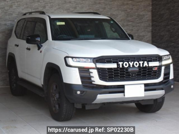 Used 2023 AT toyota land-cruiser FJA300W Image[2]