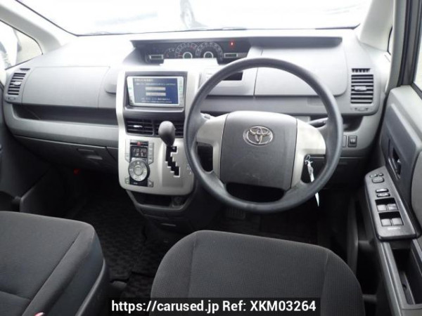 Used 2008 AT toyota noah ZRR70G Image[17]