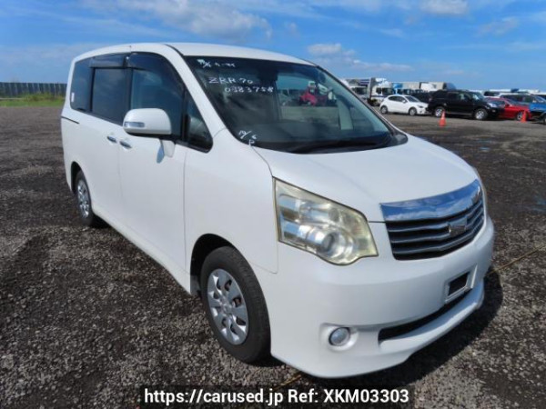Used 2010 AT toyota noah ZRR70G Image[0]